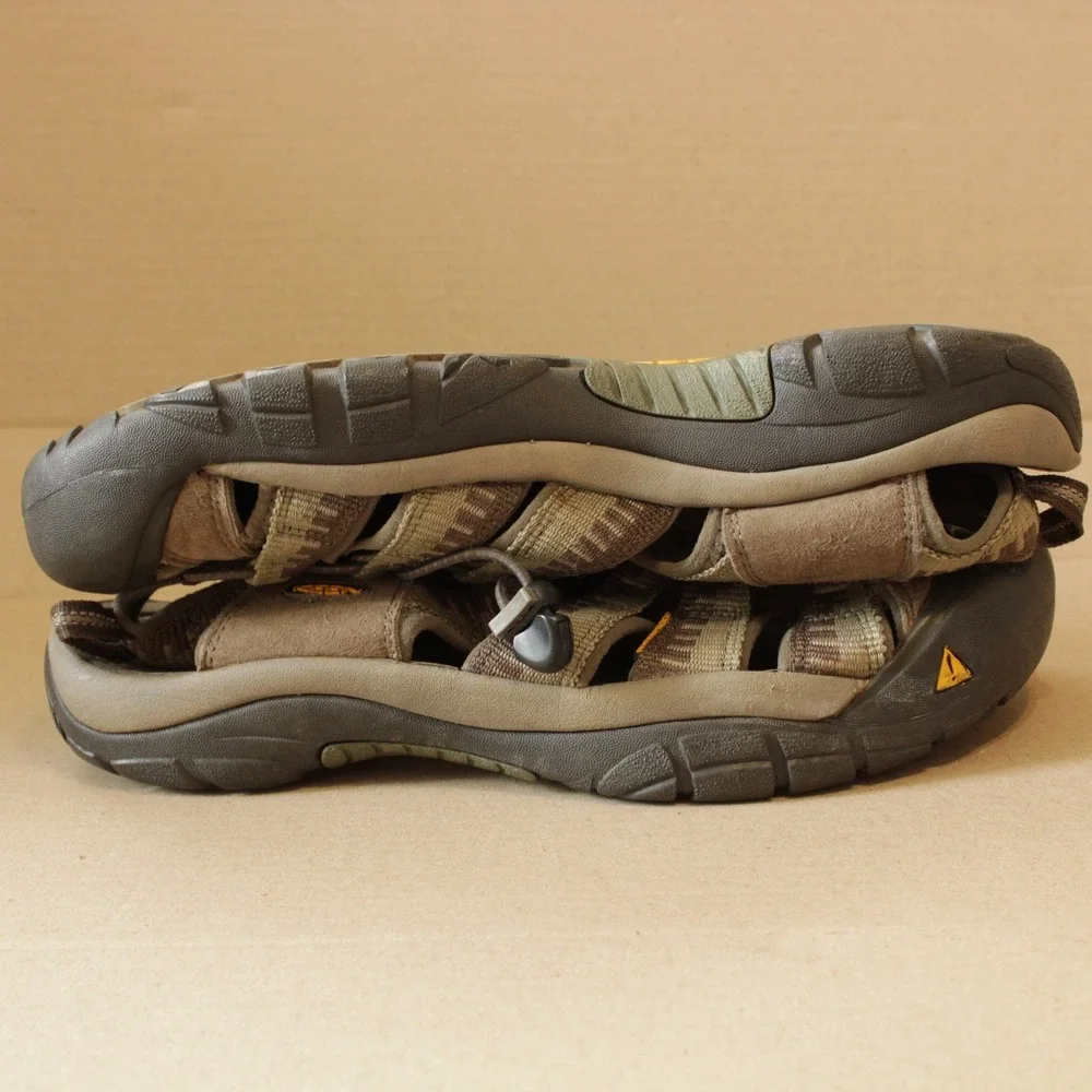 KEEN Newport H2 Hybrid Sandals Mens Sz 10.5 Brown Hiking Outdoors Waterproof